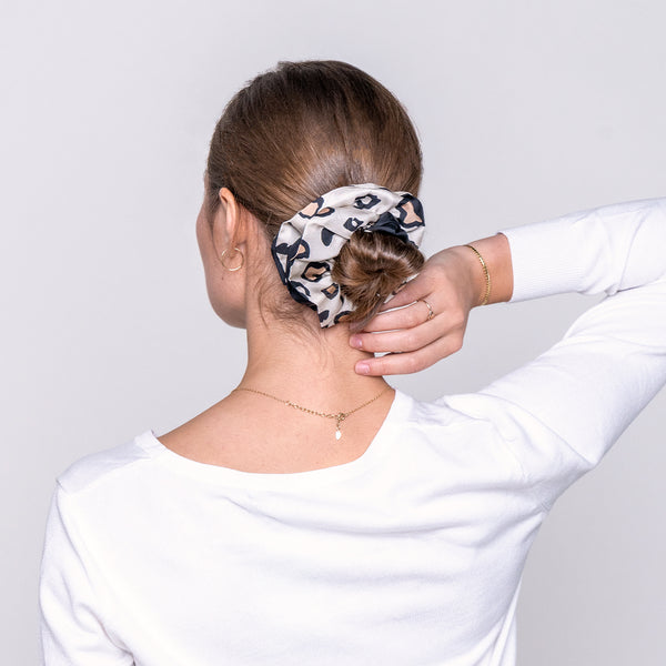 Pet accessories | Scrunchie| Dogily Tyra Scrunchie Black Leopard on woman hair styling